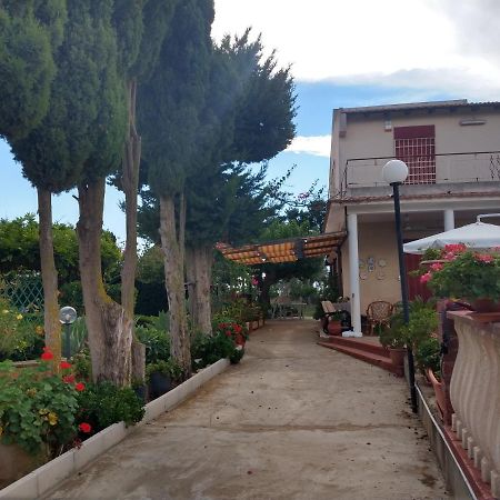Il gazebo Panzió Scoglitti Kültér fotó