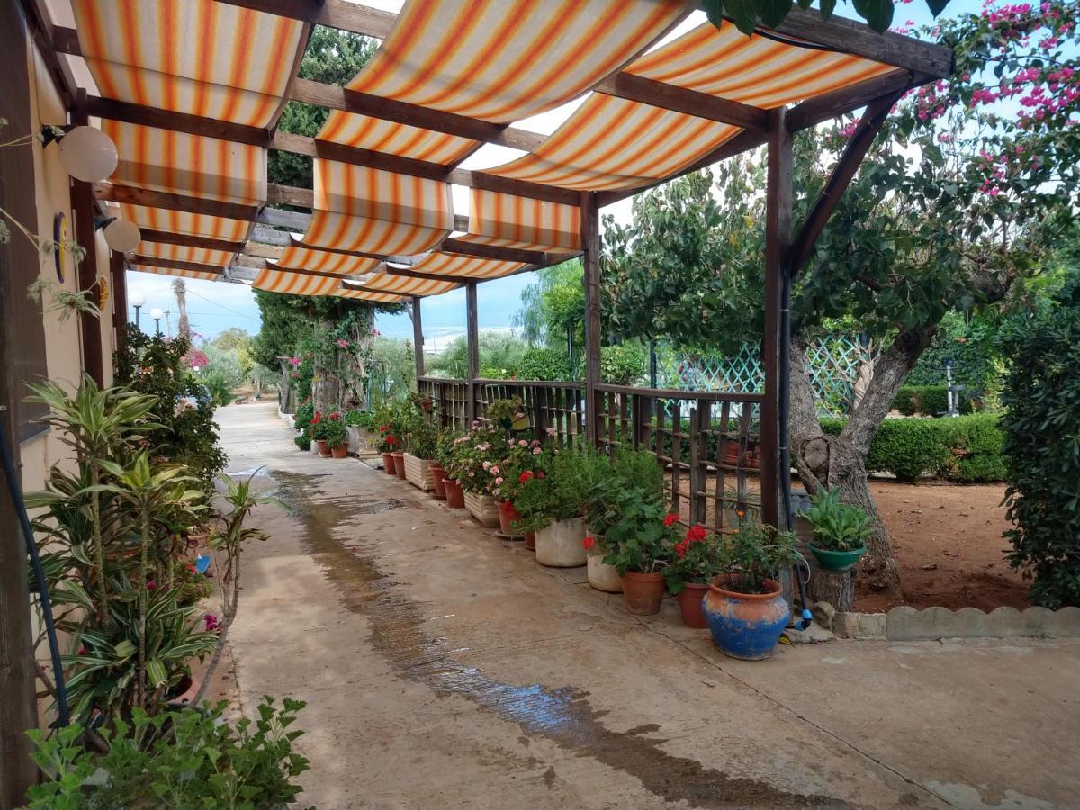 Il gazebo Panzió Scoglitti Kültér fotó